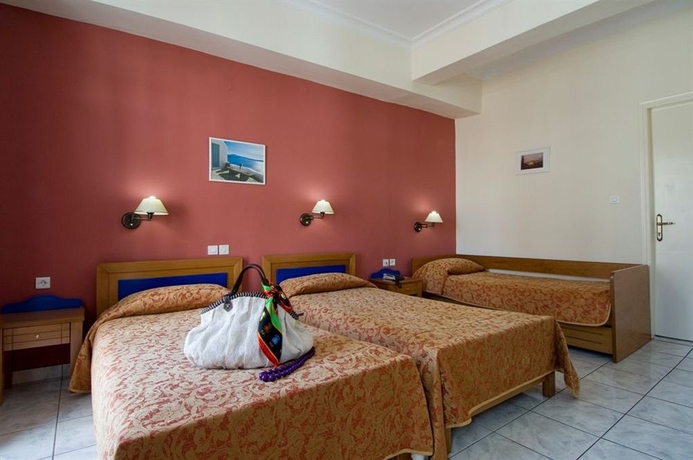 Imagen de la habitación del Hotel Carolina, Atenas. Foto 5