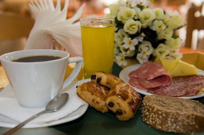 Imagen del bar/restaurante del Hotel Carolina, Atenas. Foto 2