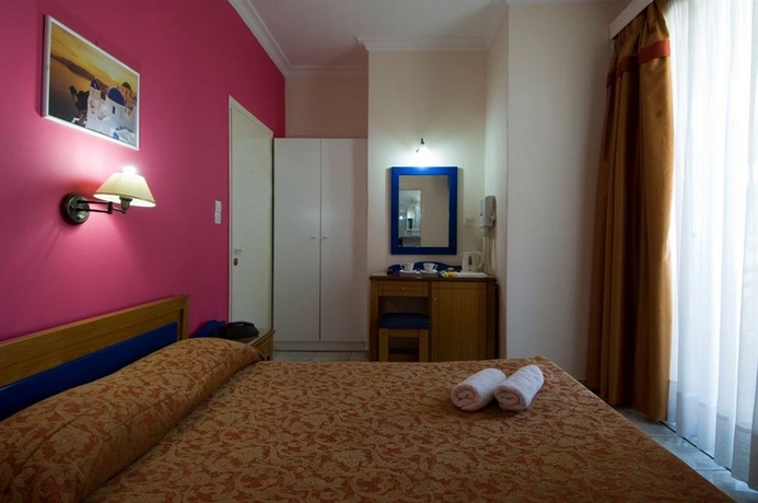 Imagen de la habitación del Hotel Carolina, Atenas. Foto 8