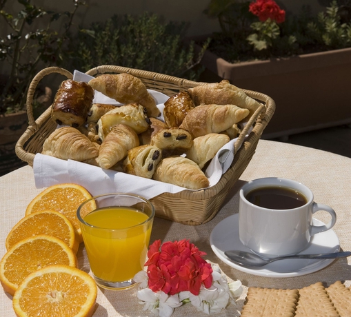 Imagen del bar/restaurante del Hotel Carolina, Atenas. Foto 4