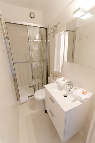 Imagen de la habitación del Hotel Carolina, Cannes. Foto 9