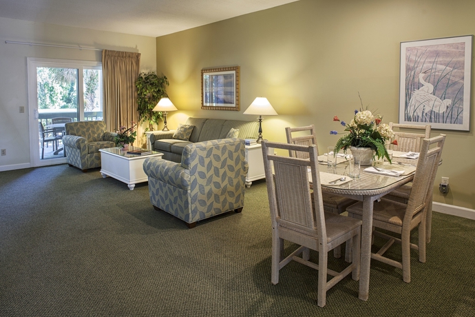 Imagen de los interiores del Hotel Carolina Club By Spinnaker Resorts. Foto 16