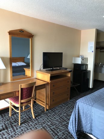 Imagen de la habitación del Hotel Carolina Inn And Suites Of Lake Norman. Foto 8