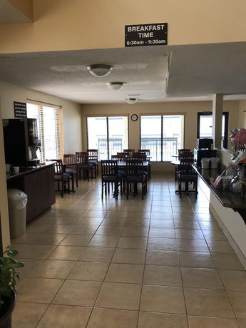 Imagen del bar/restaurante del Hotel Carolina Inn And Suites Of Lake Norman. Foto 5