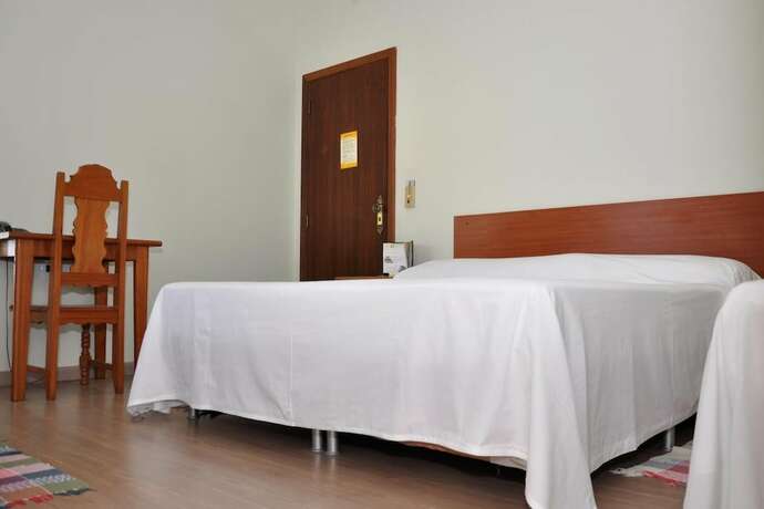 Imagen de la habitación del Hotel Carolina Plaza. Foto 20
