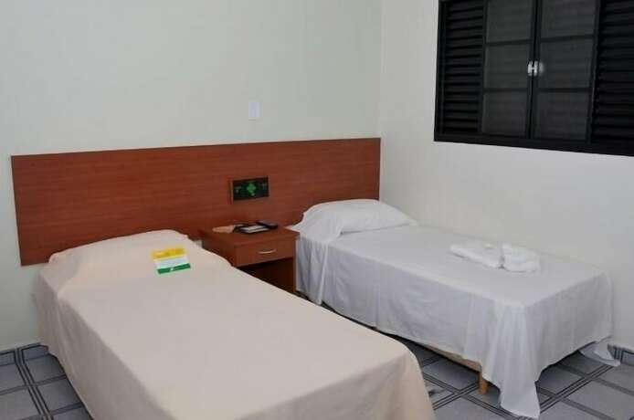 Imagen de la habitación del Hotel Carolina Plaza. Foto 22