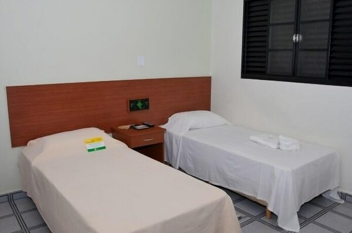 Imagen de la habitación del Hotel Carolina Plaza. Foto 23