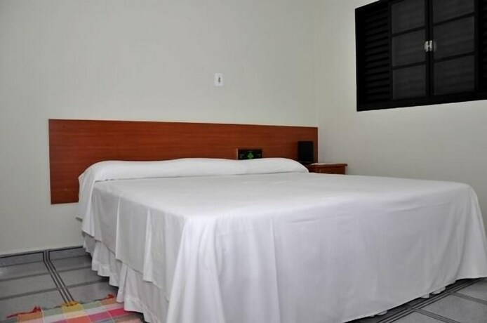 Imagen de la habitación del Hotel Carolina Plaza. Foto 24