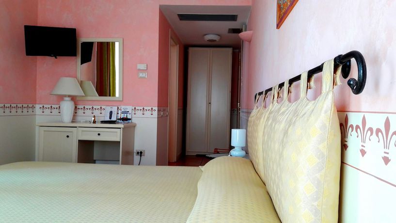 Imagen de la habitación del Hotel Caroline, Ardena. Foto 9