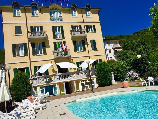 Imagen general del Hotel Caroline, Ardena. Foto 1