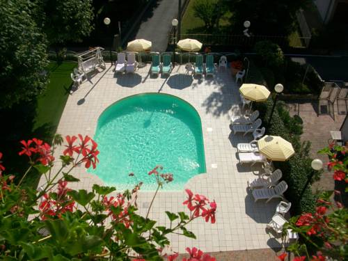 Imagen de la habitación del Hotel Caroline, Brusimpiano. Foto 3