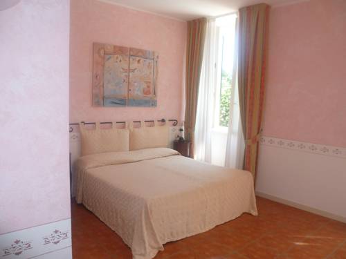 Imagen de la habitación del Hotel Caroline, Brusimpiano. Foto 4