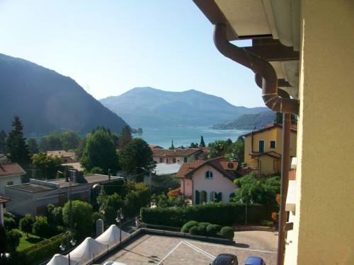 Imagen de la habitación del Hotel Caroline, Brusimpiano. Foto 5