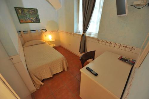 Imagen de la habitación del Hotel Caroline, Brusimpiano. Foto 10