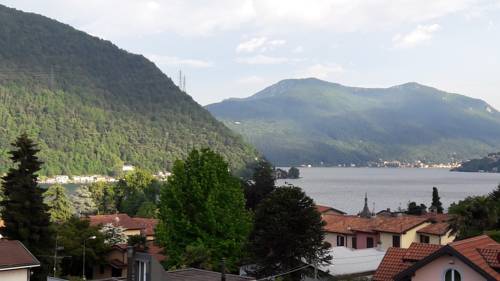 Imagen de la habitación del Hotel Caroline, Brusimpiano. Foto 11