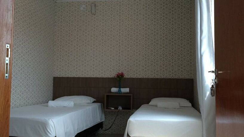 Imagen general del Hotel Caroline, Teresina. Foto 16