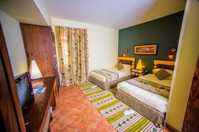 Imagen de la habitación del Hotel Carols Beau Rivage. Foto 7