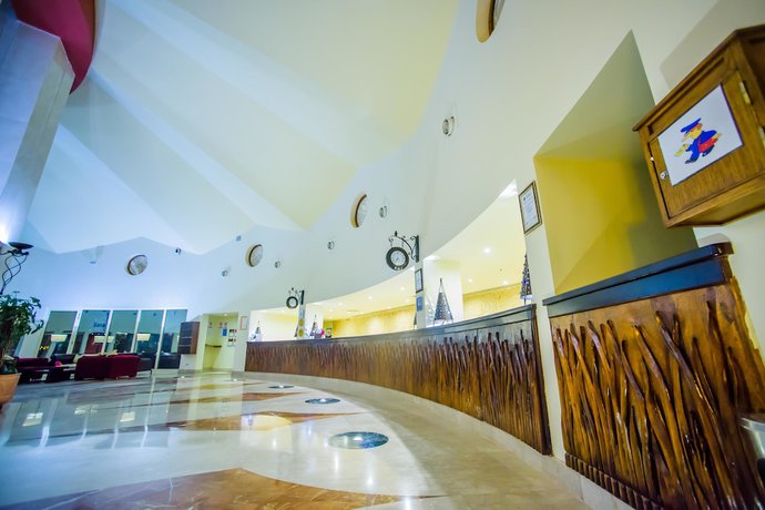 Imagen de los interiores del Hotel Carols Beau Rivage. Foto 17