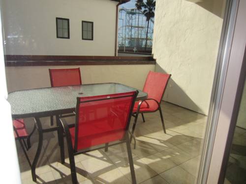 Imagen de la habitación del Hotel Carousel Beach Inn. Foto 4
