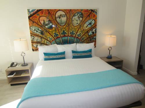 Imagen de la habitación del Hotel Carousel Beach Inn. Foto 7
