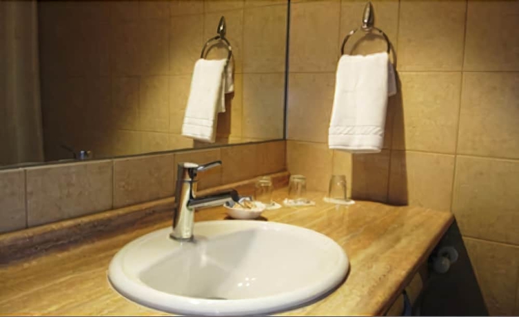 Imagen de la habitación del Hotel Carpa Manzano. Foto 5