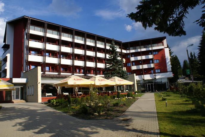 Imagen de los exteriores del Hotel Carpați, Predeal. Foto 11