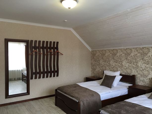 Imagen de la habitación del Hotel Carparosa. Foto 18