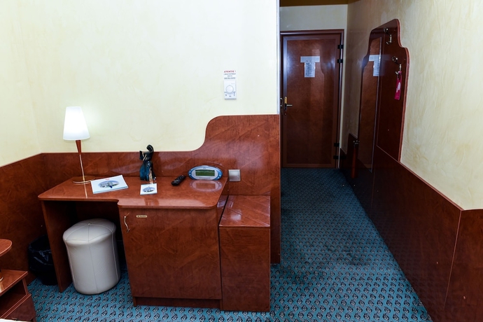 Imagen de la habitación del Hotel Carpati Baia Mare. Foto 8