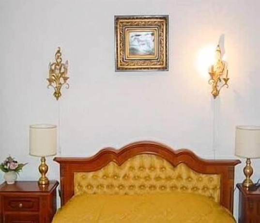 Imagen de la habitación del Hotel Carpati. Foto 16