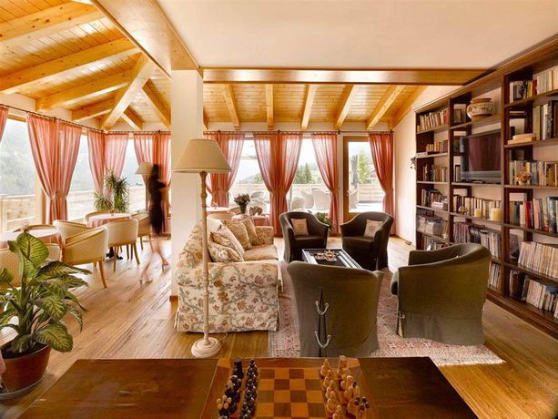 Imagen de la piscina del Hotel Carpe Diem. Foto 15