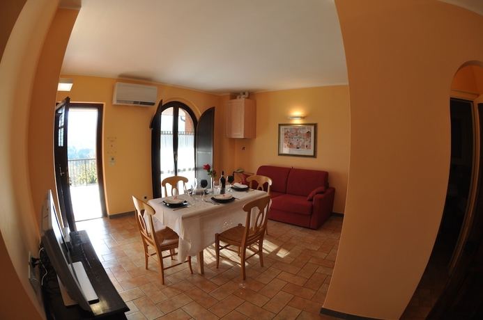 Imagen de la habitación del Hotel Carpediem Assisi Living Club. Foto 10