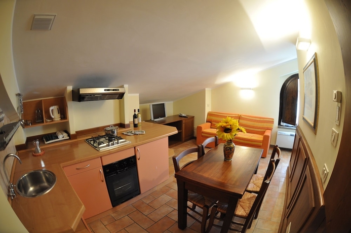 Imagen de la habitación del Hotel Carpediem Assisi Living Club. Foto 13