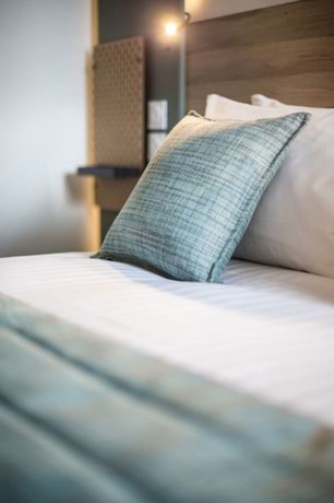 Imagen de la habitación del Hotel Carré Pau Airport Hôtel. Foto 6