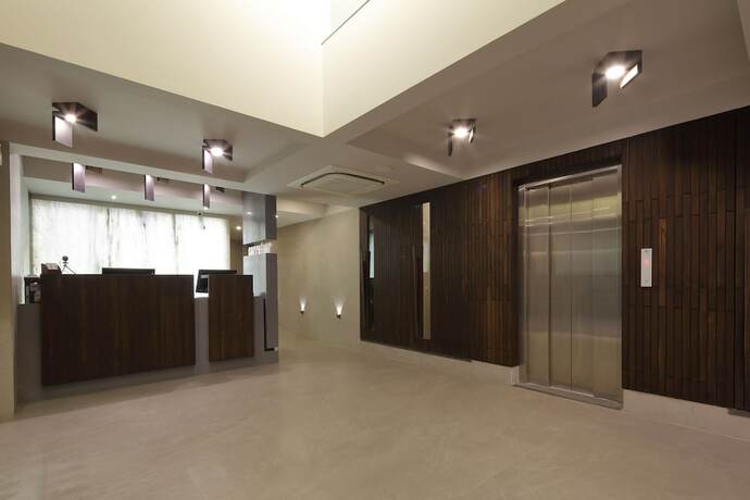 Imagen de los interiores del Hotel Carrefour. Foto 18
