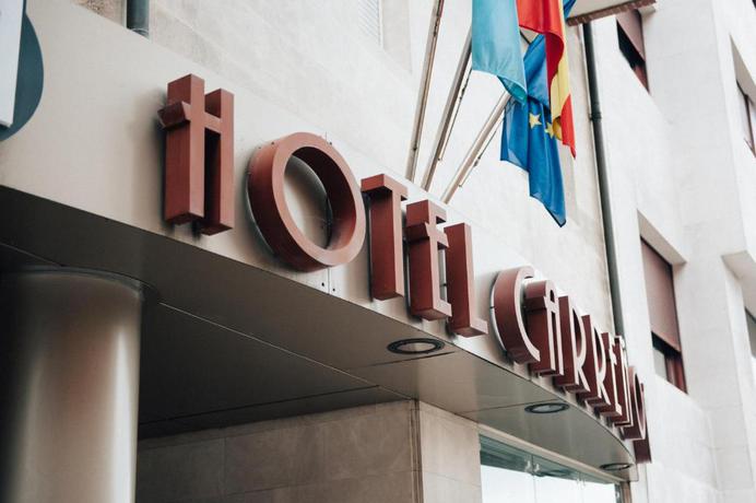 Imagen de los exteriores del Hotel Carre&ntilde;o. Foto 10