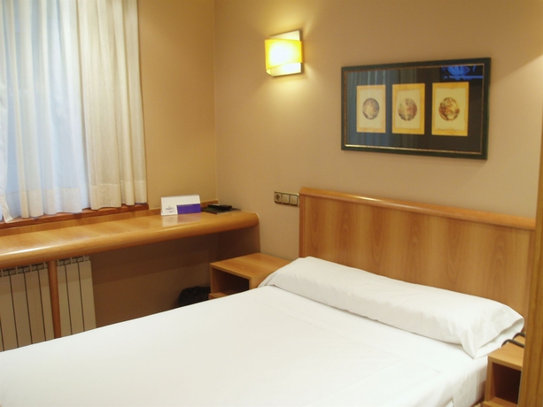 Imagen de la habitación del Hotel Carreño. Foto 11