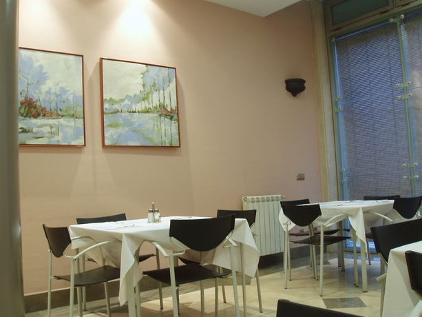 Imagen del bar/restaurante del Hotel Carreño. Foto 2