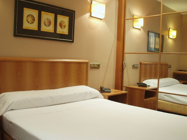 Imagen de la habitación del Hotel Carreño. Foto 15