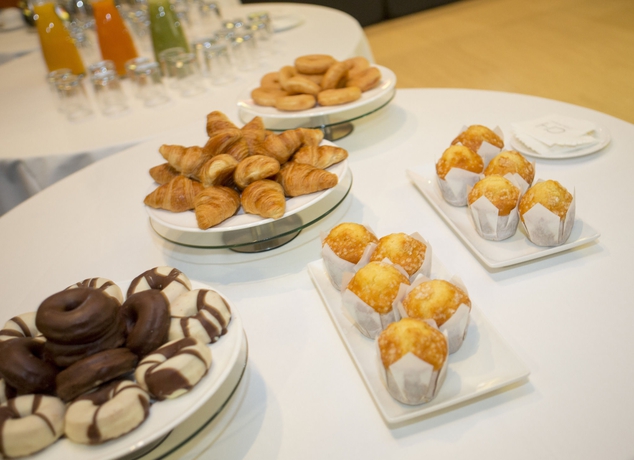 Imagen del bar/restaurante del Hotel Carr&iacute;s Cardenal Quevedo. Foto 6