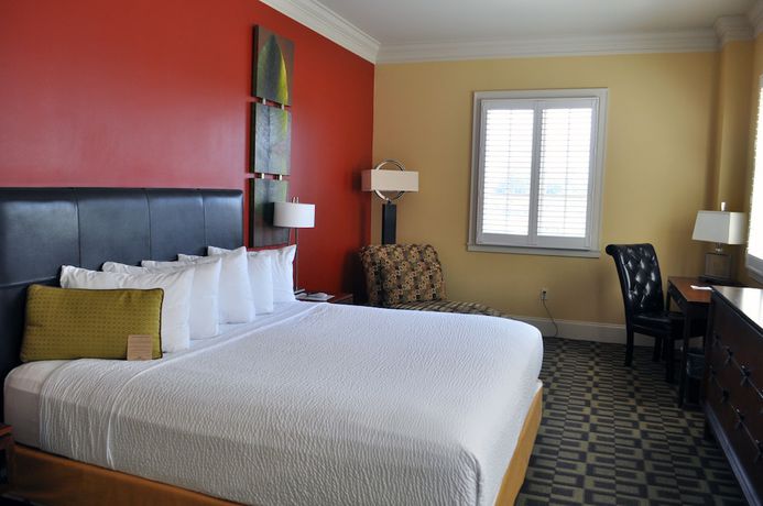 Imagen de la habitación del Hotel Carriage House. Foto 11