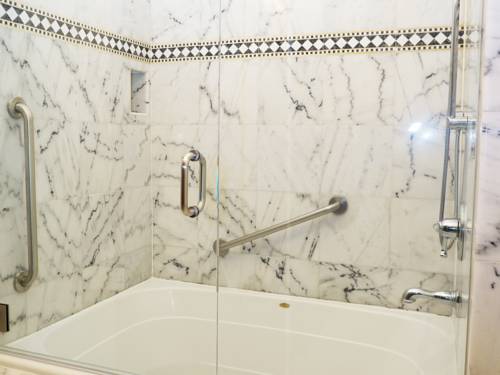 Imagen de la habitación del Hotel Carriage House Inn. Foto 9