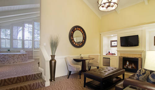 Imagen de la habitación del Hotel Carriage House Inn. Foto 13