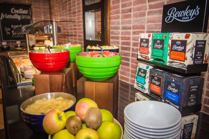 Imagen del bar/restaurante del Hotel Carrigaline Court And Leisure Centre. Foto 3