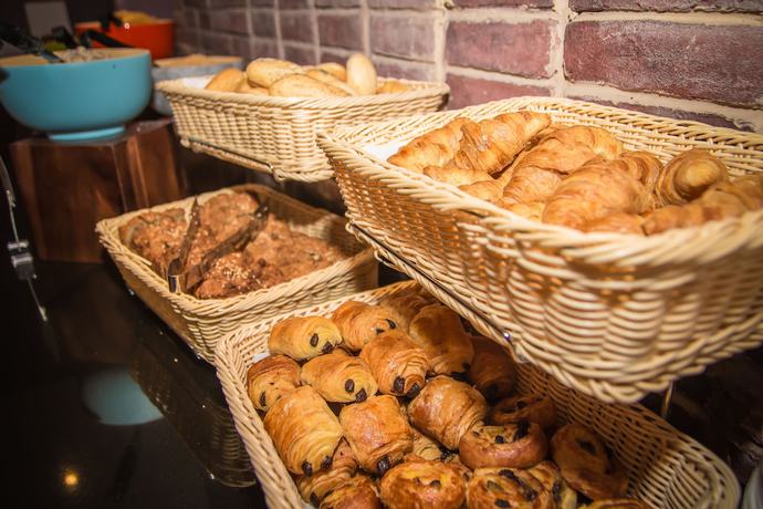 Imagen del bar/restaurante del Hotel Carrigaline Court And Leisure Centre. Foto 4