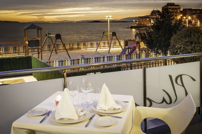 Imagen de la habitación del Hotel Carril. Foto 15