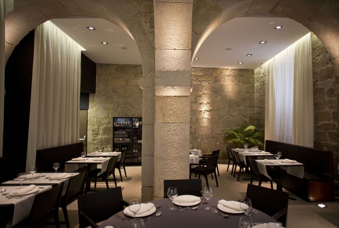 Imagen del bar/restaurante del Hotel Carris Ribeira. Foto 6