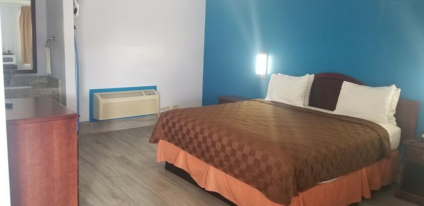 Imagen de la habitación del Hotel Carrizo Executive Inn. Foto 17