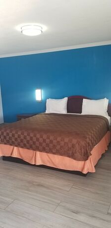Imagen de la habitación del Hotel Carrizo Executive Inn. Foto 20
