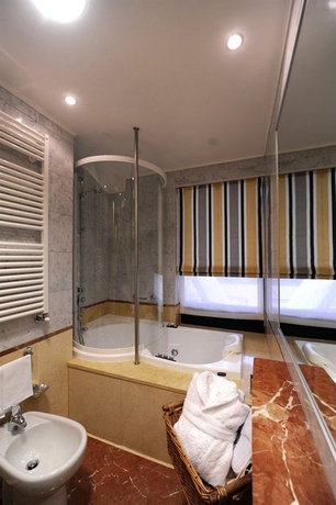 Imagen de la habitación del Hotel Carrobbio. Foto 6