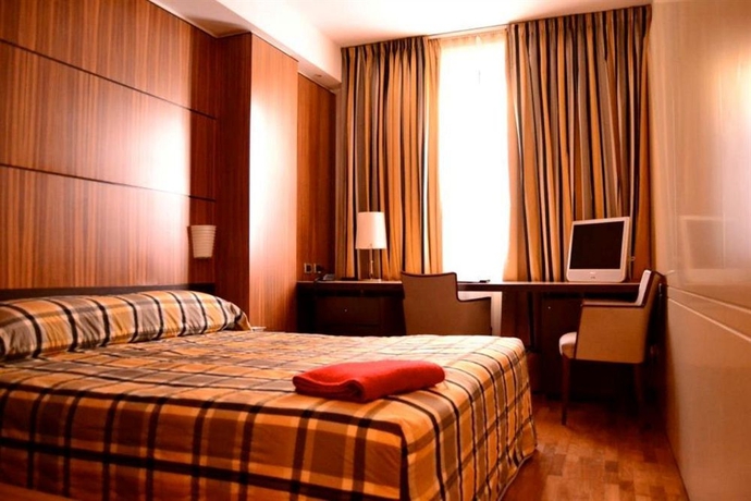 Imagen de la habitación del Hotel Carrobbio. Foto 9